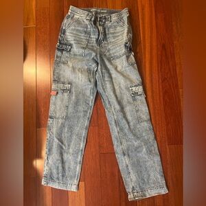 American Eagle Stretch Super High-Waisted Cargo Baggy Wide-Leg Jean